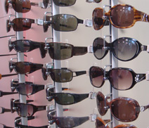 英國specsavers眼鏡店眼鏡展示架 英國specsavers眼鏡店眼鏡展示架