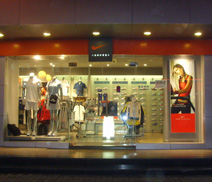 優酷亞克力制品為耐克專賣店制作實例